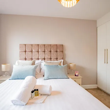 Luxury With Parking Apartman