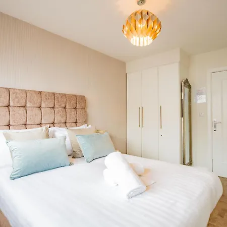 Luxury With Parking Apartman Galway